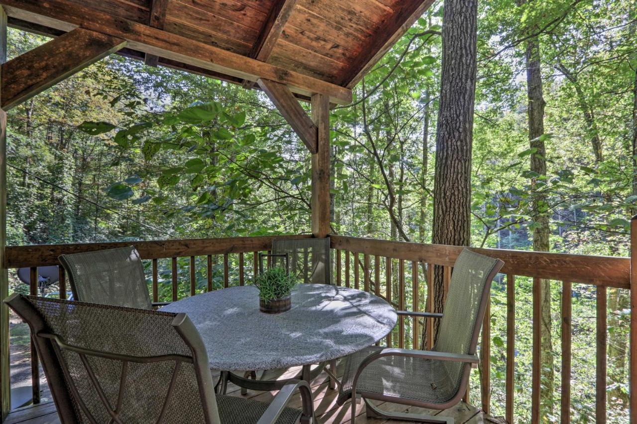 Cabin With Hot Tub And Deck, 3 Mi To Pigeon Forge Sevierville Exterior photo